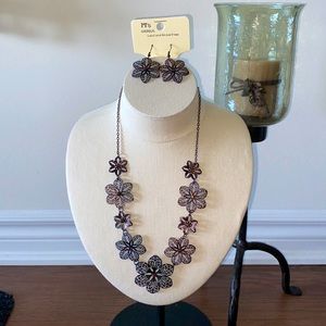 Necklace and earrings floral set